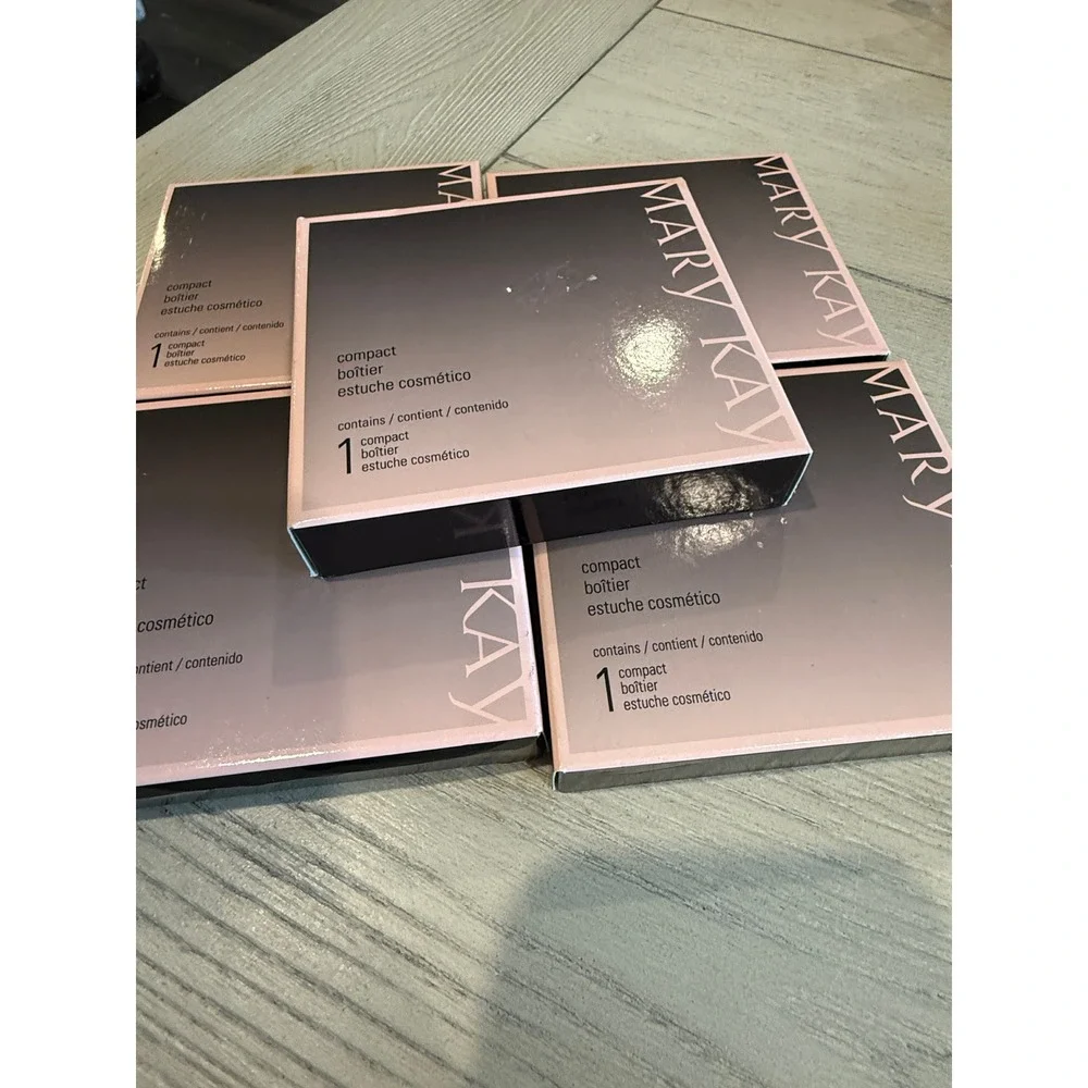 Lot of 5 Mary Kay Cosmetic Compacts Refillable Makeup Palettes 017362 New